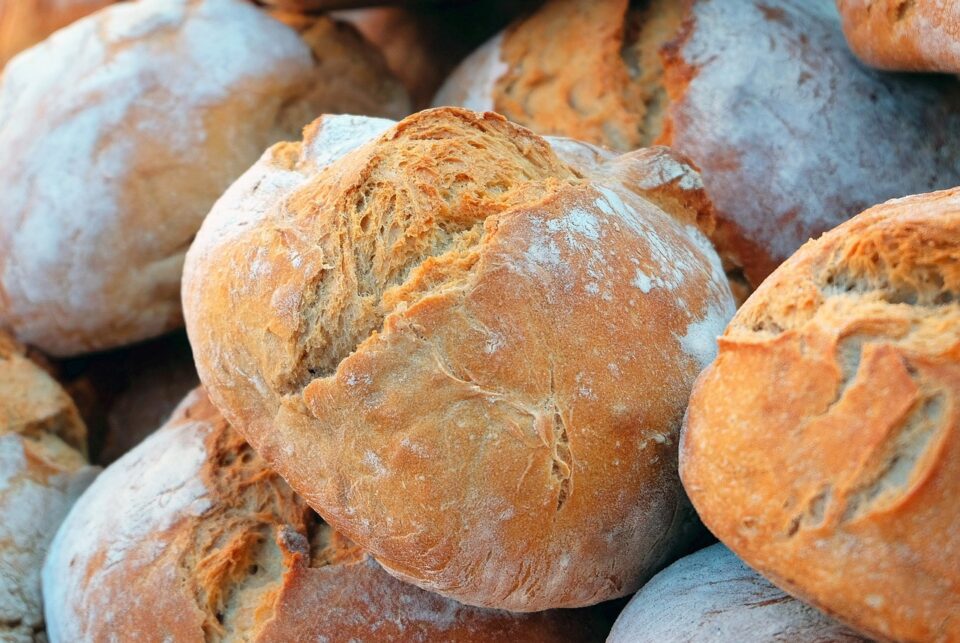 bread-1281053_1280-960x643.jpg