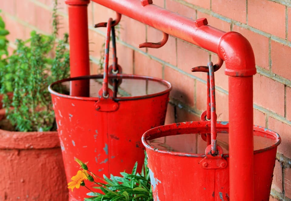 bucket-315972_960_720.jpg