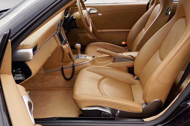 car-g47c17b125_640.jpg