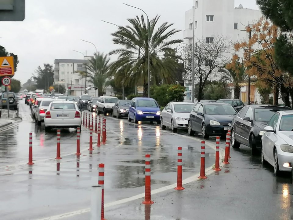 Cars-from-south-going-north-Ayios-Dhometios-960x720.jpg