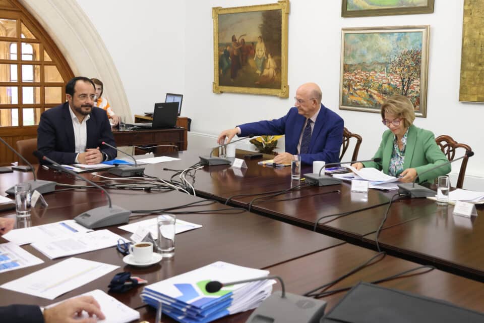 Christodoulides-OKYPY-meeting-960x640.jpg