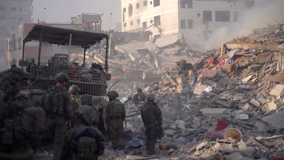 comment-alper-Israeli-soldiers-in-Rafah-the-Gaza-strip-960x540.jpg