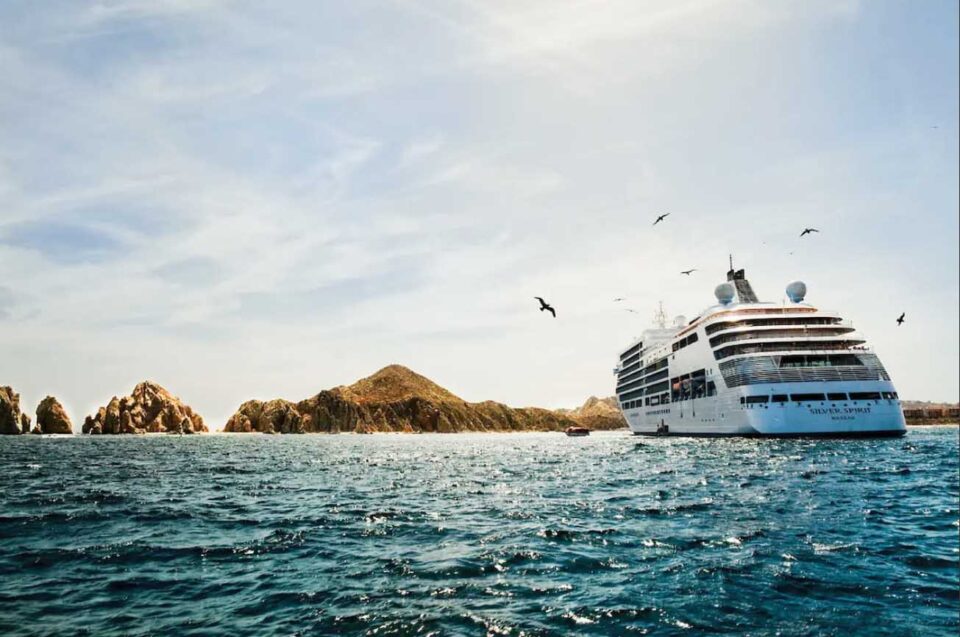cruise-ship-960x637.jpg