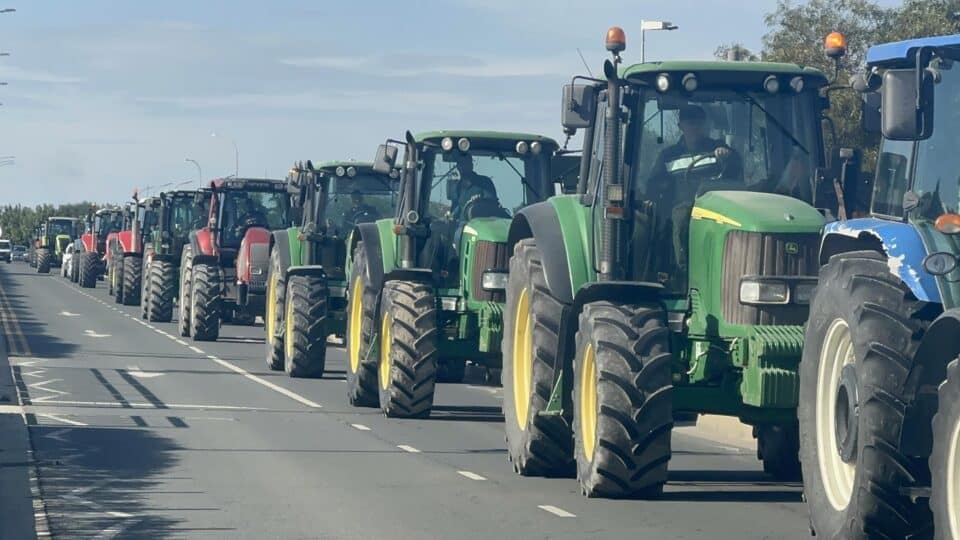 farmers-protesting-2-1-960x540-1.jpg