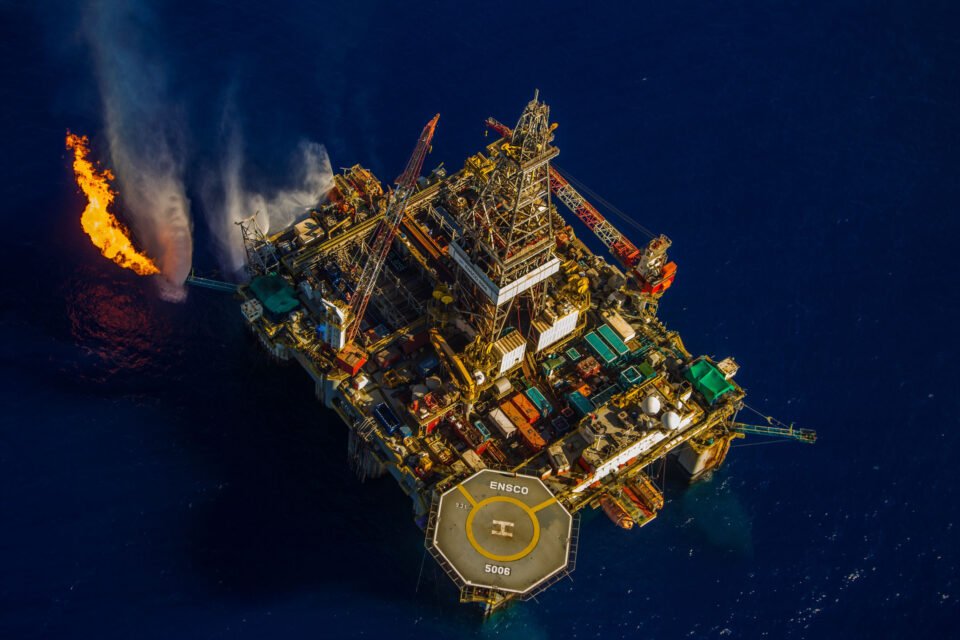 Feature-Elias-Flaring-of-the-Aphrodite-gas-field-back-in-2013-960x640.jpg