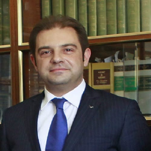 feature-esra-Akan-Kursat.jpg