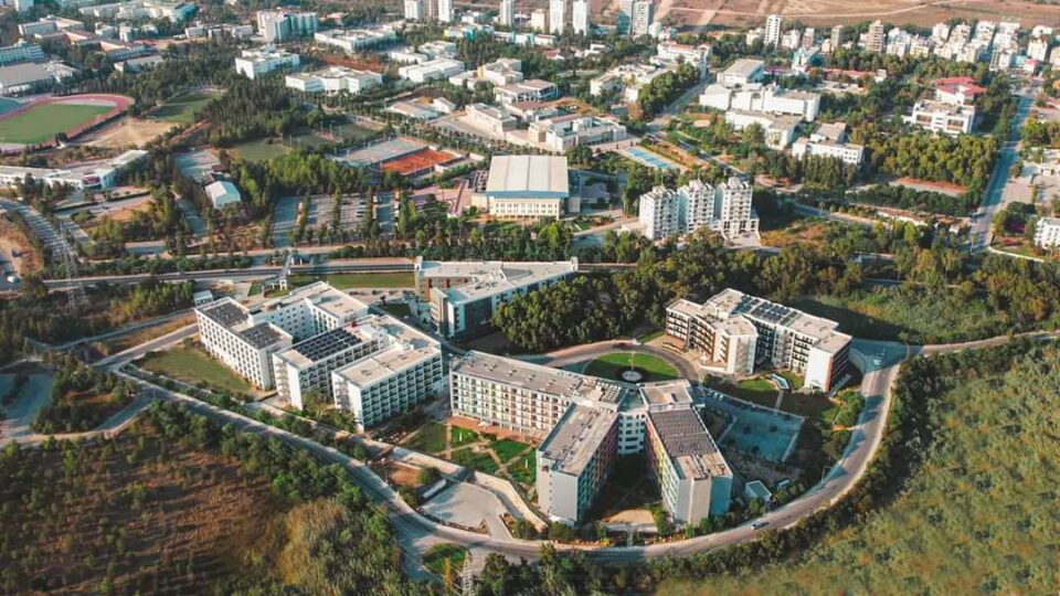 feature-tom2-unis-in-north-The-Eastern-Mediterreanean-University-near-Famagusta-960x540.jpg