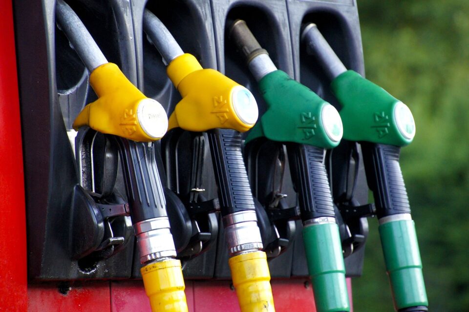 fuel-1596622_1280-960x639.jpg
