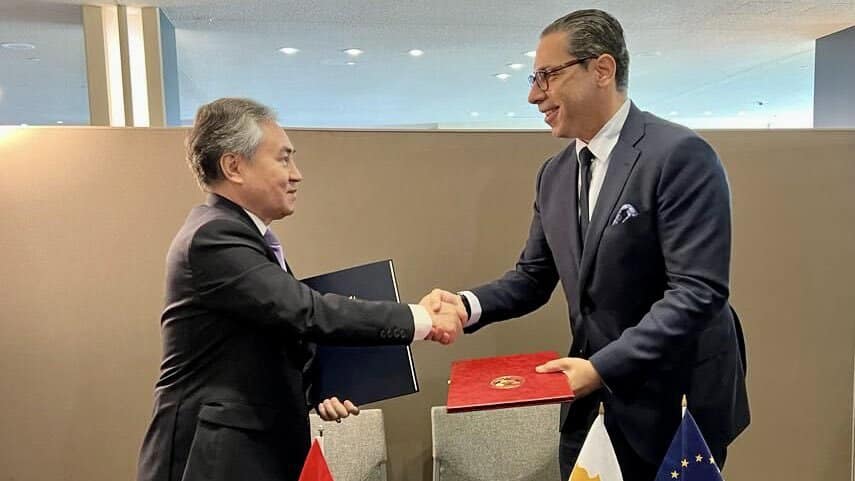 Kombos-MoU-Kyrgyzstan.jpg