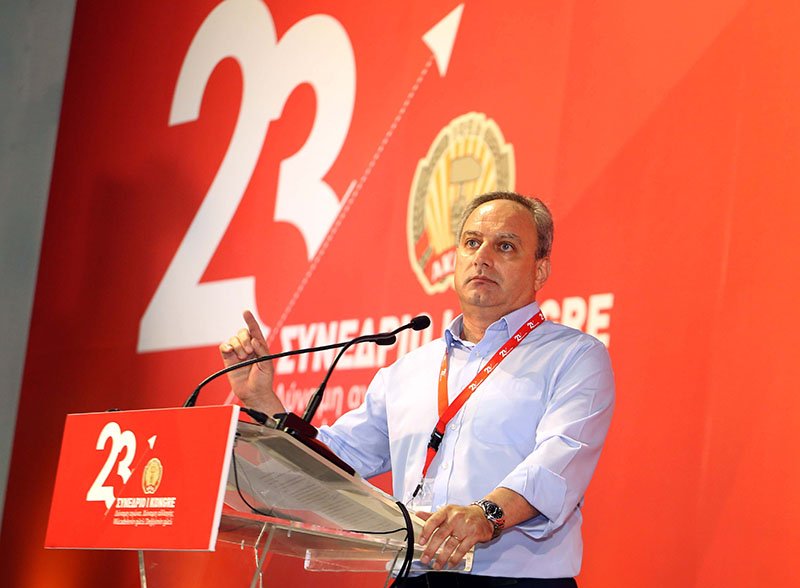 Profile2-At-the-Akel-convention-where-he-was-elected-leader.jpg