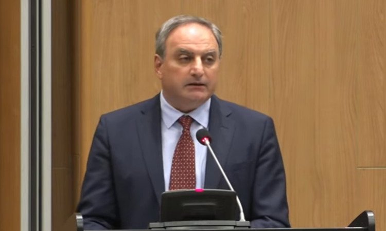 stefanou-akelfh.jpg