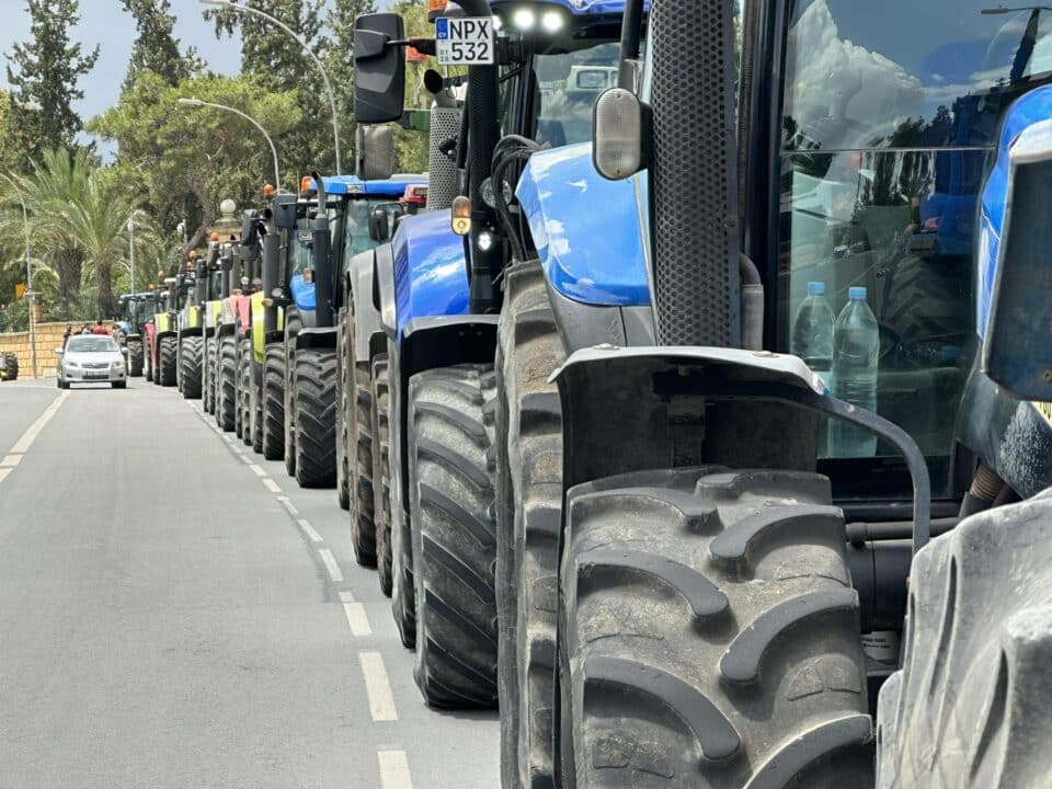 tractorsw2-1-960x720.jpg